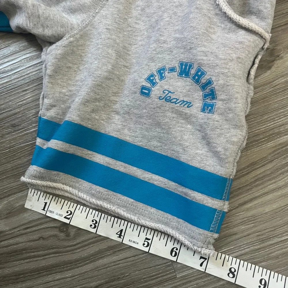 Off-White Kids Gray Blue Team 23 Sweat Shorts Size 4 OBCI008S24FLE001